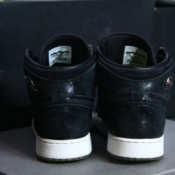 Air Jordan 1 Retro High "Heiress Black" - Picture 4 of 12